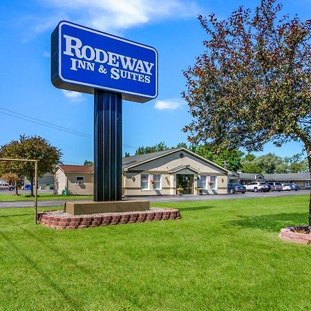 Rodeway Inn Weedsport Bagian luar foto