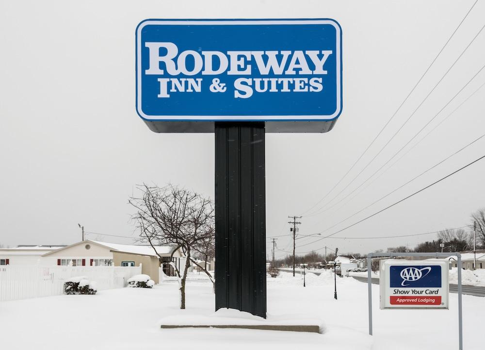 Rodeway Inn Weedsport Bagian luar foto